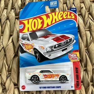1967 Ford Mustang Coupe Hot Wheels Diecast Hotwheels 1960s 60s 1960 Car 🆕 2025